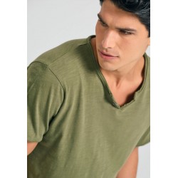 T-SHIRT FUNKY BUDDHA FBM011-004-04 (HUNTER GREEN)