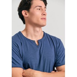 T-SHIRT FUNKY BUDDHA FBM011-004-04 (ΜΠΛΕ ΙΝΤΙΓΚΟ)